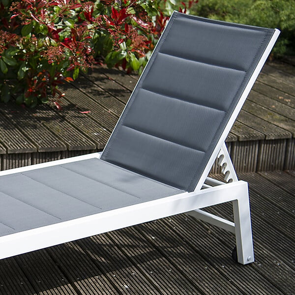 HAPPY GARDEN - Bain de soleil BARBADOS en textilène gris - aluminium blanc - large
