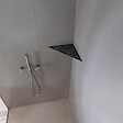 U-TILE - Etagère de douche en acier inox noir 20,4 x 20,4 cm x 2 mm - Triangulaire design Aqua - fixation sans perçage - vignette
