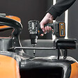 DEWALT - Perceuse Visseuse Percussion XR 18V Brushless Dewalt DCD85MP2T-QW Édition Limitée McLaren Livrée Avec 2 Batteries 5Ah Li-Ion, 1 Chargeur en Coffret TSTAK - vignette