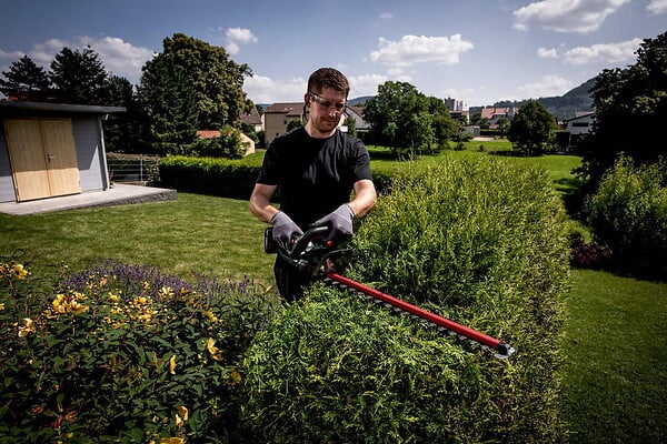 METABO - Taille haie sans fil METABO HS 18 LTX 45 - 45cm - 18V (vendu sans batterie) - large