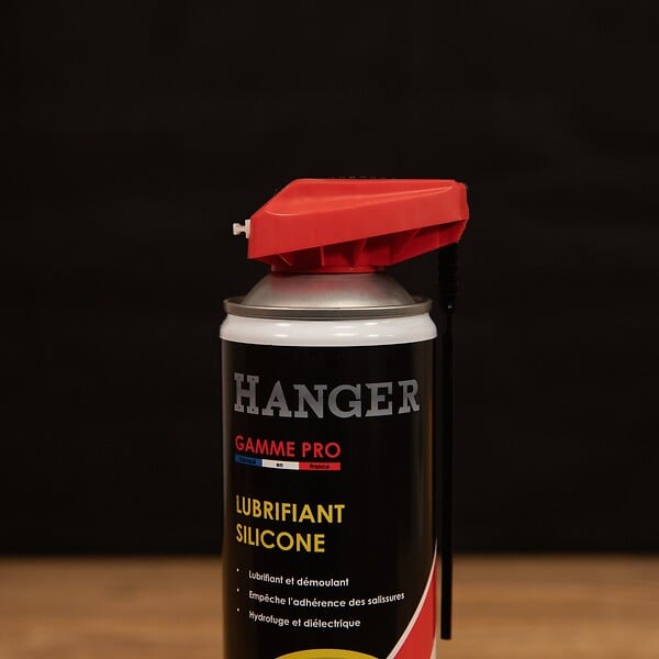 HANGER - Lubrifiant silicone 400ml avec cobra rouge HANGER 700304 - large