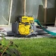 POWERPLUS - Pompe à eau thermique POWX9700 - 79cc - 14000L/Heure - vignette