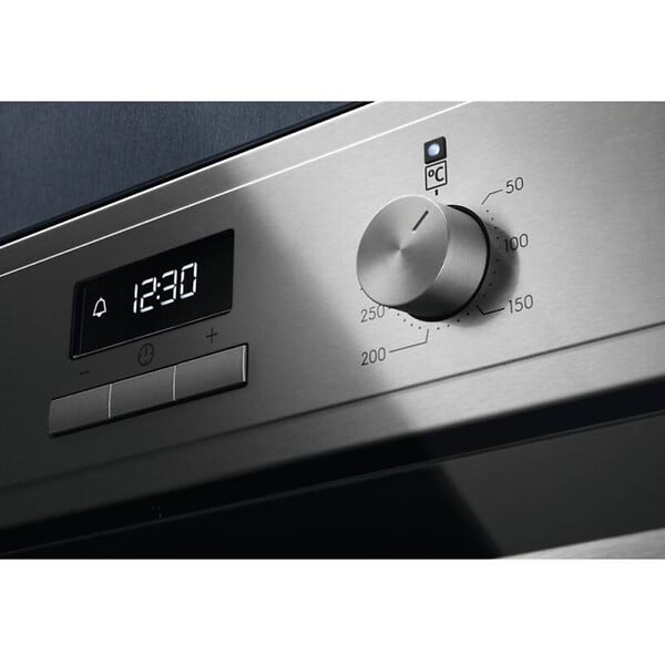 ELECTROLUX - Electrolux Four encastrable Série 600 72 l, nettoyage facile AquaClean, cuisson sur plusieurs niveaux, 8 fonctions cuisson (EOF3H40X) - large
