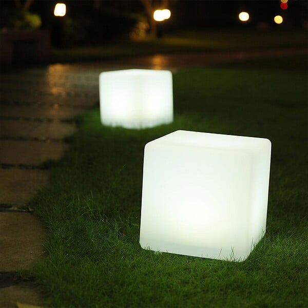 LUMISKY - Cube lumineux solaire multicolore CASY H30cm - large