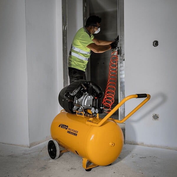 VITO - Compresseur d'air 50L 10Bar 3CV 2200W Bi-cylindre 145 Psi, sur roues Ateliers et Chantiers VITO - large