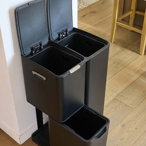 KITCHEN MOVE - Poubelle pédale tri sélectif HAJA noir 60L - large