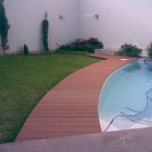 MCCOVER - PACK 4 m² lame de terrasse composite Dual + ACCESSOIRES 3600mm Brun rouge, ep.25mm, l.14 cm, L.360 cm - large