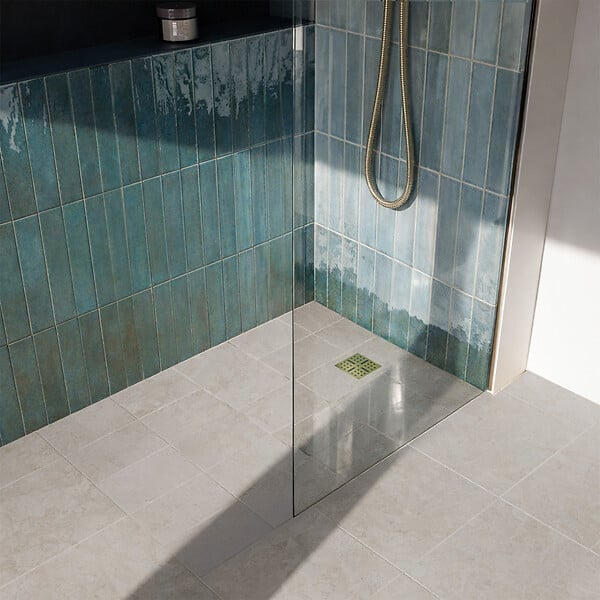 AURLANE - Receveur de Douche à Carreler 160x80cm avec Bonde à Sortie Horizontale - Grille Finition Or Brossé - large