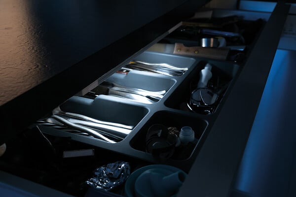 ELEXITY - Réglette LED USB - 90lm - Batterie amovible - large