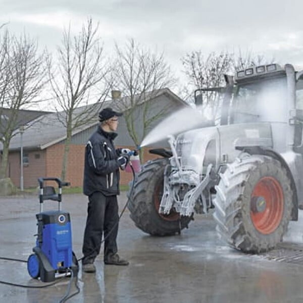 PLASTICA ALTOSELE - Nettoyeur haute pression mobile eau froide compact MC 4M-160/620 XT EU - NILFISK PRO - 107146403 - large