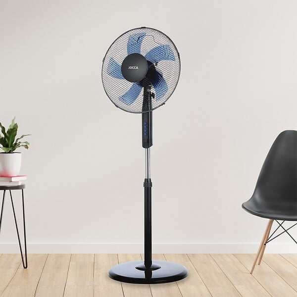 JOCCA - Ventilateur sur pied 45W H125cm Oscillation 90° 3 vitesses 5 pales Design Noir & Bleu Débit d'air puissant Fortes Chaleurs Jocca - large
