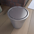 AURLANE - Poubelle à couvercle oscillant capacité 5L - WHEELTOP CHROME - vignette