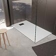AURLANE - Receveur de douche Blanc Effet Pierre 90x140 cm et Grille décor Linéaire Noire Mate - vignette