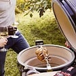 INTEC - Barbecue à charbon de bois Céramique Kamado Rouge 2 zones de cuisson Grill & Fumoir Ø56cm - Barbecue mobile + 2 tablettes INTEC - vignette