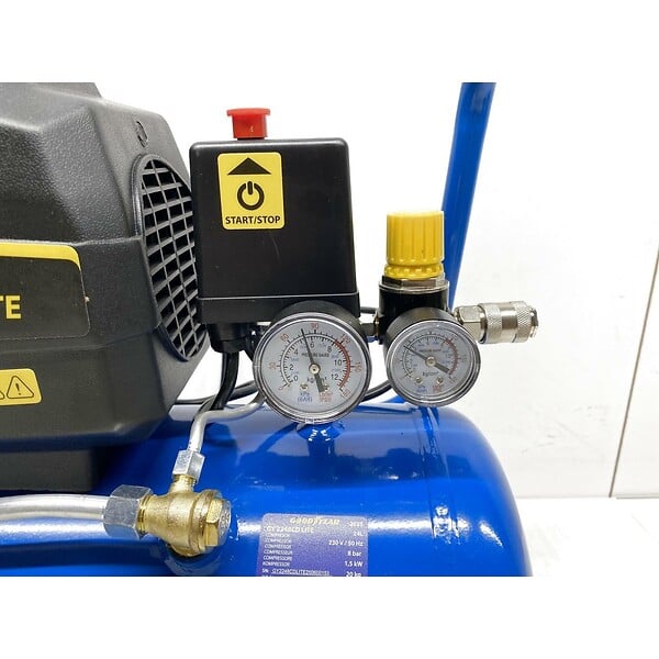 GOODYEAR - Compresseur d'air 24 Litres 8 bar 165L/min Manomètres Gonflage Soufflage Outils Pneumatiques GOODYEAR - large
