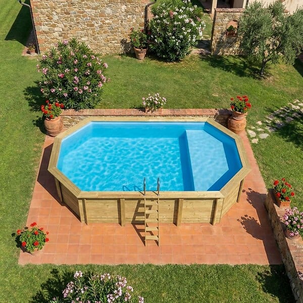 ALTANKA - Piscine hors sol en bois NEMO 7.3 x 3.97 - H.1.45 m avec plage, bleu pâle, fixations à visser - BAS7305OSPL+PLA305 - large
