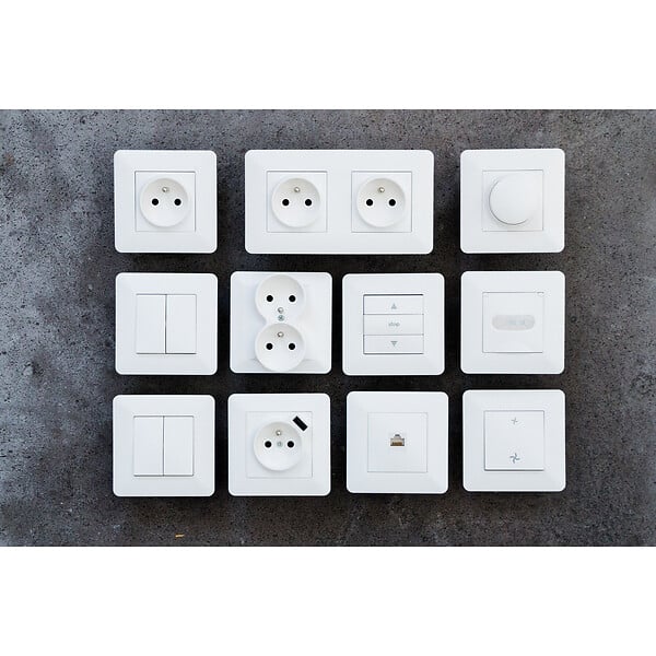 ZENITECH - Lot de 10 doubles prises précâblées 2P+T 16A - blanc - Zenitech - large
