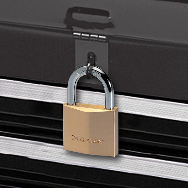 MASTER LOCK - Cadenas à clé laiton massif 40mm anse d.6xh.22mm 4 goupilles - large