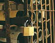 MASTER LOCK - Cadenas à clé laiton massif 40mm anse d.6xh.22mm 4 goupilles - vignette
